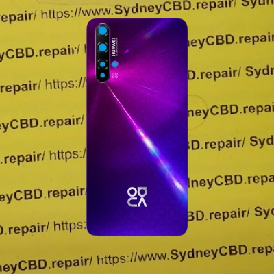 Does Huawei Nova 5T have glass back?