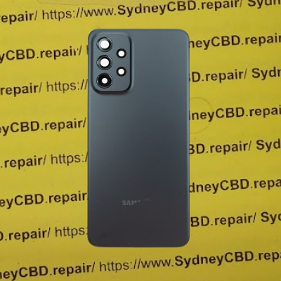 Does Samsung A23 5G have a glass back?