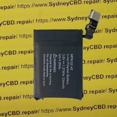 How do I know if my Apple Watch Series 2 42mm battery needs replacing?