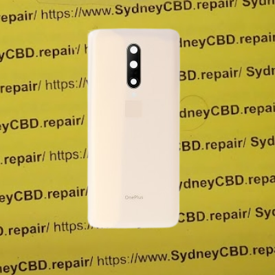 What is the back of OnePlus 7 Pro made of?